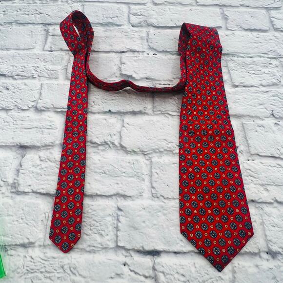 NOT FOR SALE         ROBERT TALBOTT‎ Mr. Wicks Medallion Silk Neck Tie Red/Blue - Picture 1 of 6